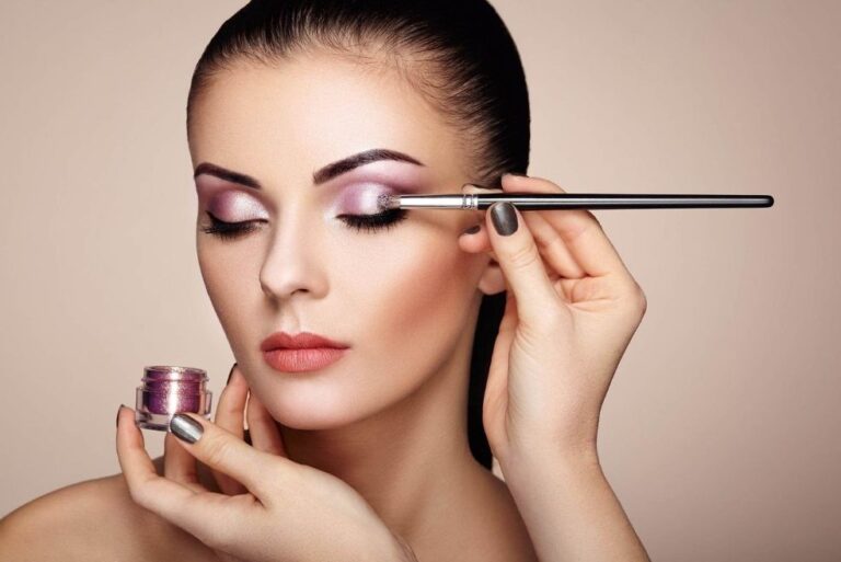 Party Makeup Artist in Noida